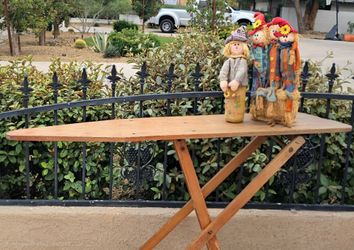 Two Scarecrows: One single & A set of Three Scarecrows ~ Great Condition! ~ Smoke "FREE" Home