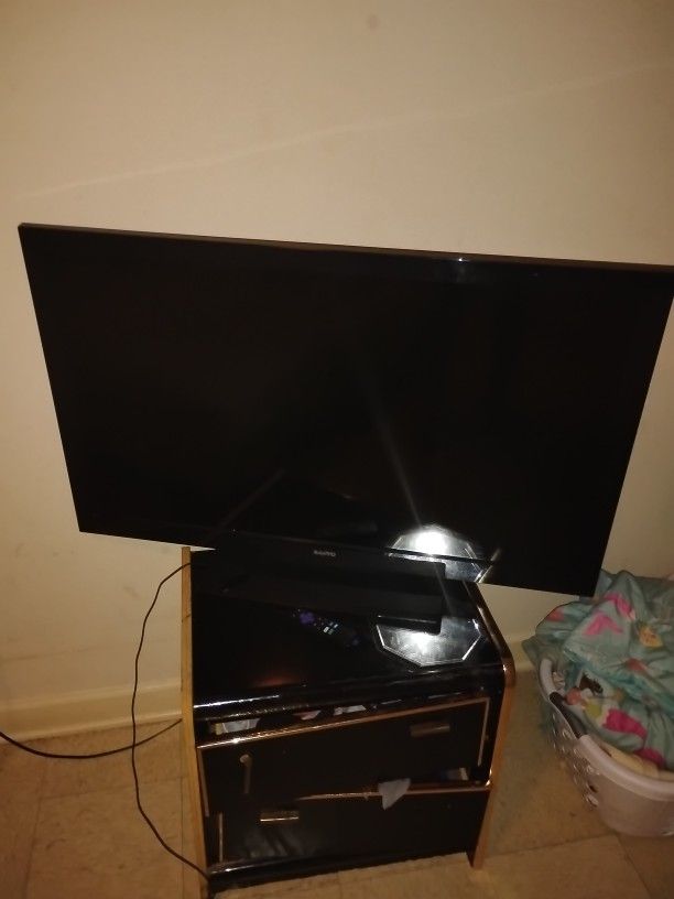 55 In TV Roku Included