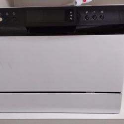 Midea Countertop/ portable/ mini Dishwasher BRAND NEW NEW