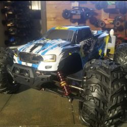 Brand new N Sealed  Extremely Big LAEGENDARY 1:10 Scale 4x4 Off-Road RC Truck - Hobby Grade Brushed Motor Truck!!!