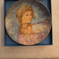 Edna Hibel Mother's Day Collection 1984