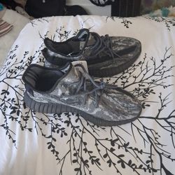  Yeezys 