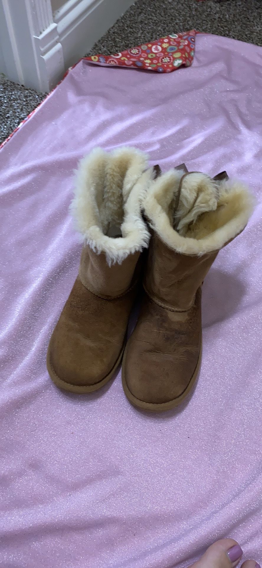 Chestnut Ugg Boot Size 5