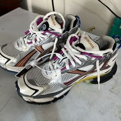balenciaga runner sneakers 
