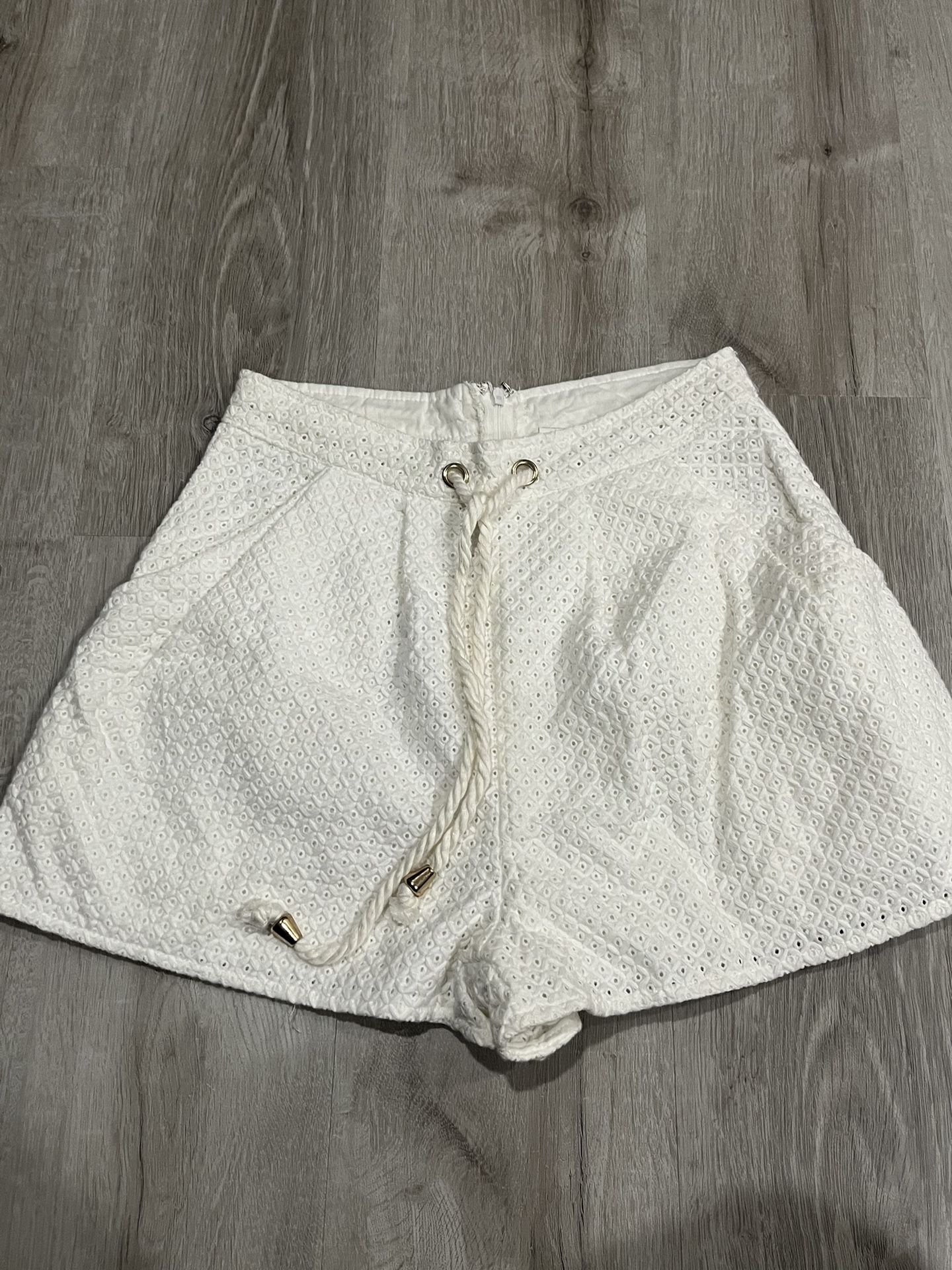 Sabo Skirts NWT White Eyelet Shorts Size 8