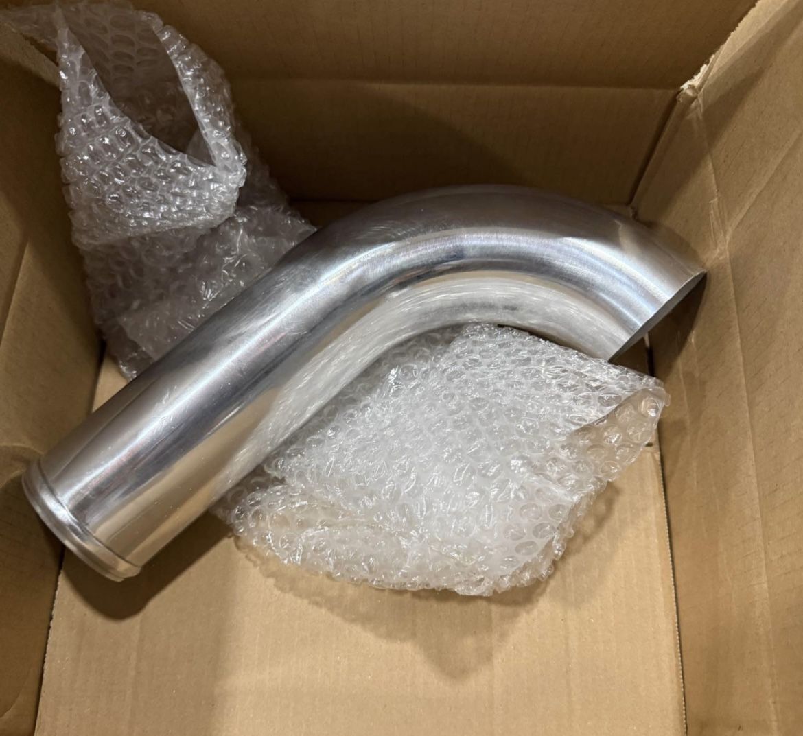 Straight flow exhaust for sea doo