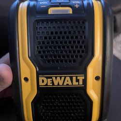 Dewalt Bluetooth Speaker With 20V Battery 