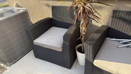 2 patio chairs