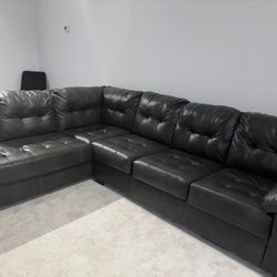 Grey Sectional Like New 