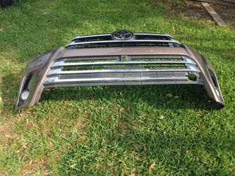 2019 Toyota Highlander OEM Original Front Bumper