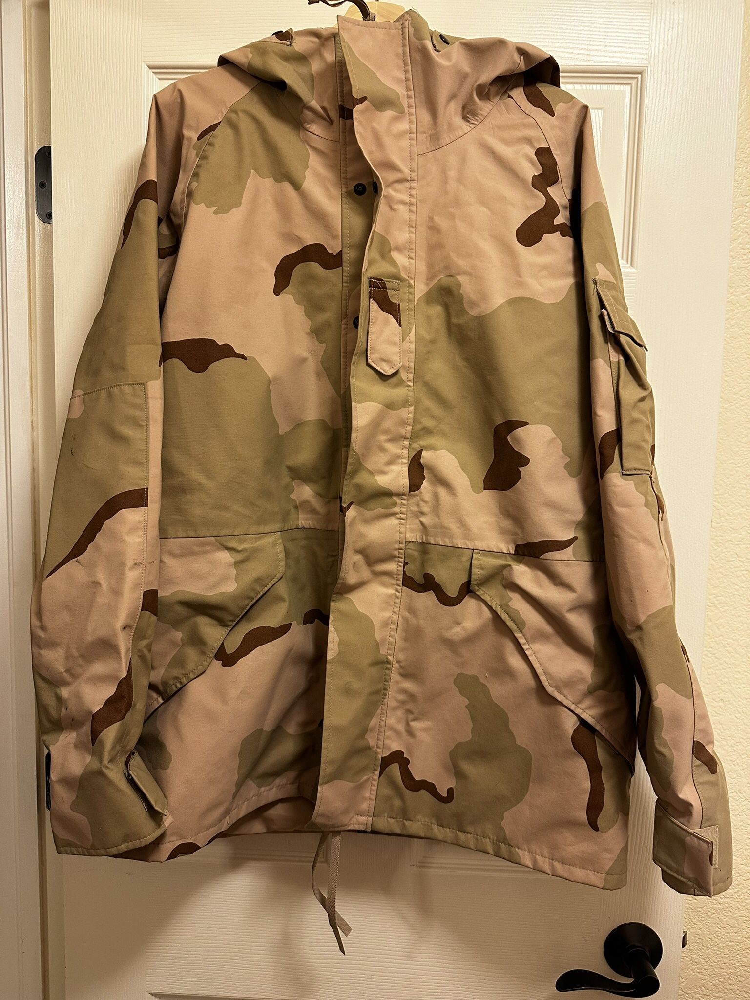 Parka Cold Weather, Desert Camouflage By Valley Apparel LLC