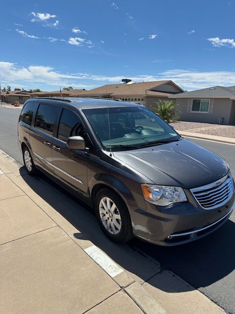 2016 Chrysler Town & Country