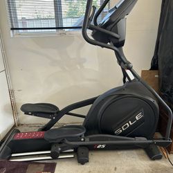 Sole Fitness Elliptical Workout Machine 