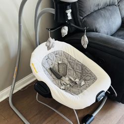 Graco Baby Swing