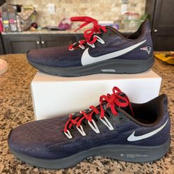 Nike Air Zoom Pegasus 36 New England Patriots Running Shoe Men Size 10.5 Sneaker
