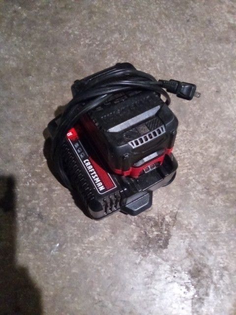 Craftsmen Lithium V20 Fast Charger