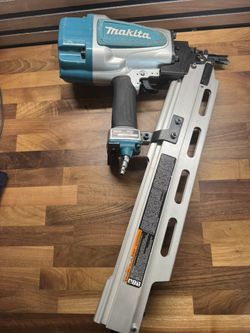 Makita Pneumatic 3-1/2 in. 21° Full Round Head Corded Framing Nailer