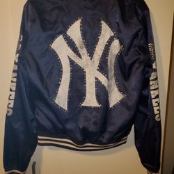 Victoria Secret YANKEE Major League EDITION (It's not faded  the  look )