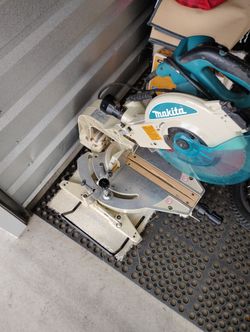 Makita 12" Miter Saw