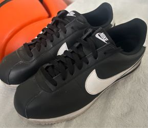 Black Nike Cortez size 10