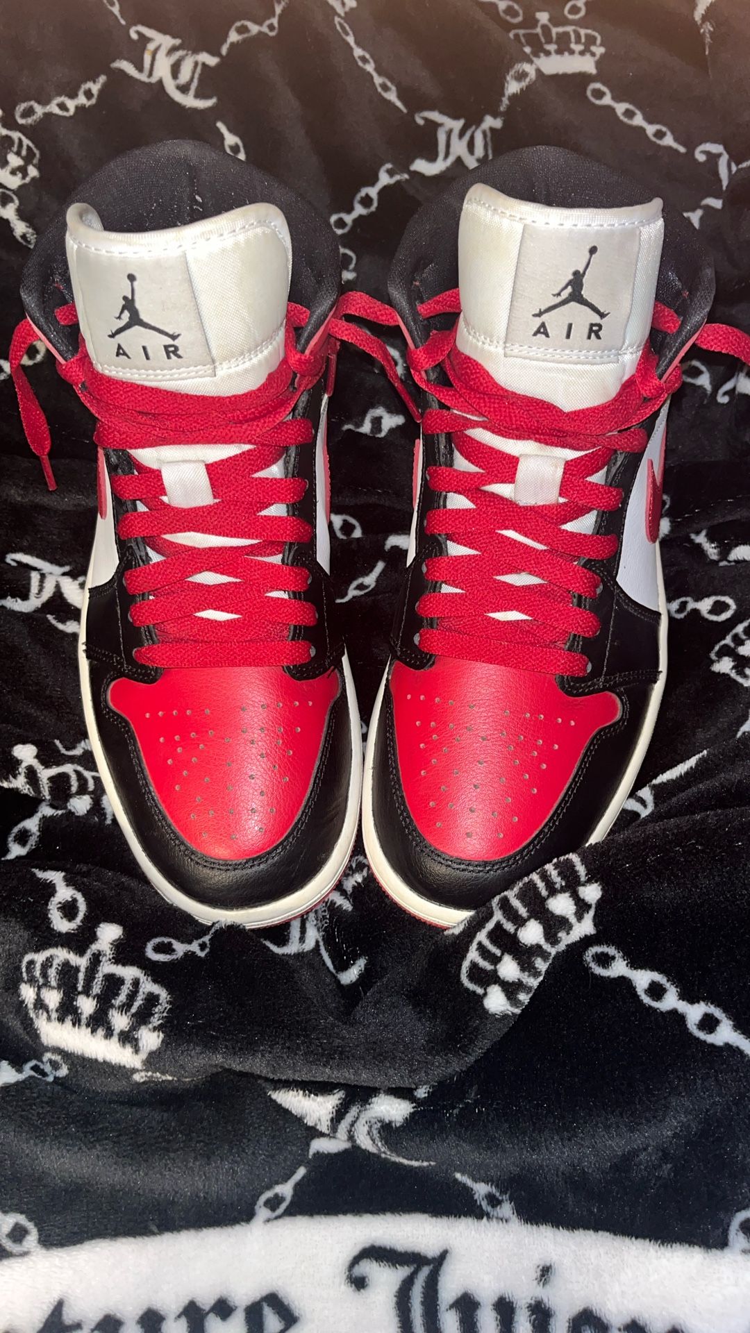 Classic and clean Air Jordan 1 “Bred Toe”