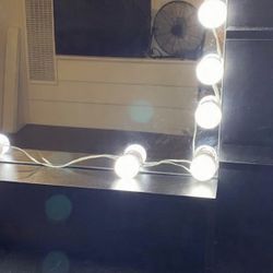 Makeup Vanity Table 
