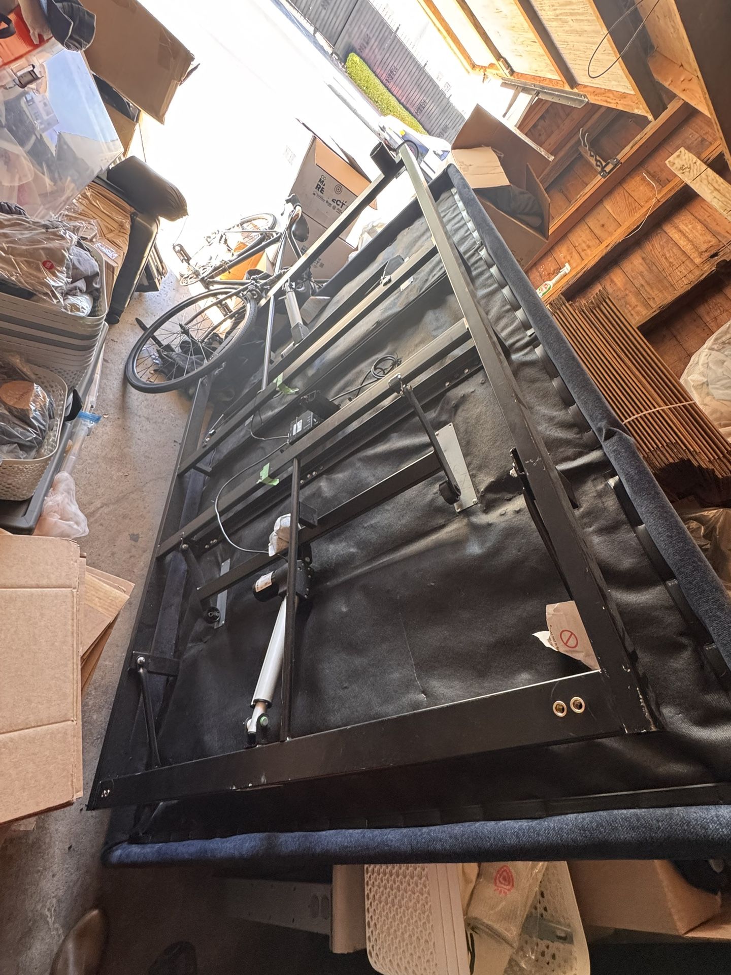 Queen Sized Bed Adjuster (Free)