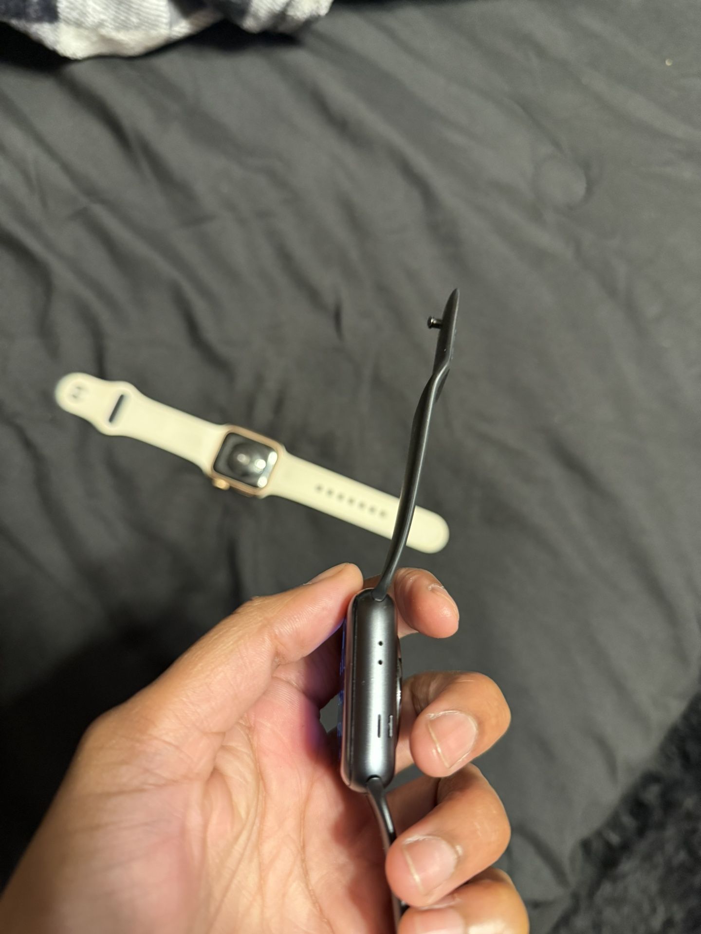 CHEAP APPLE WATCH SERIES 3 W/ CELLULAR