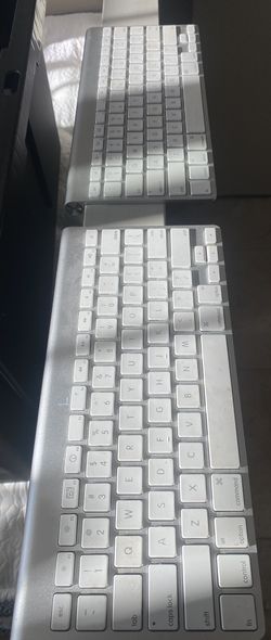 Apple Bluetooth Keyboard - Qty 2