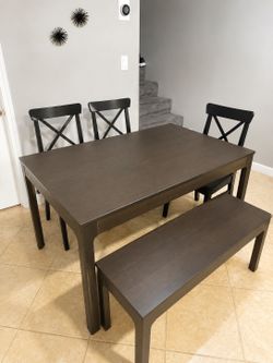 IKEA Expandable Dining Table Set – 4 Chairs – Excellent Condition