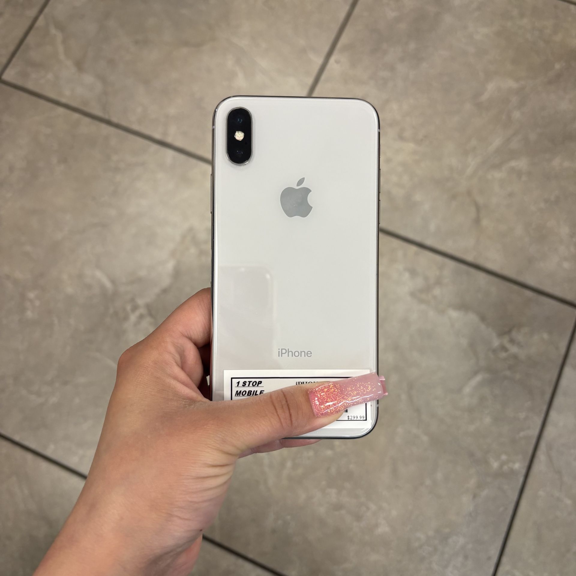 iPHONE X UNLOCKED 128GB 