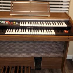Yamaha Organ
