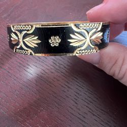 Black and Gold Fitted Bangle