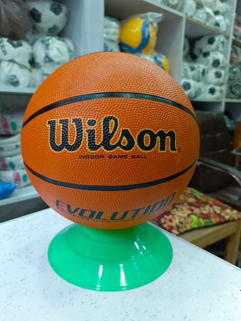 Wilson Youth Adults Basketball – Indoor Use – 29.5" (Size 7) Evolution