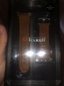 Apple Watch wristband attachment