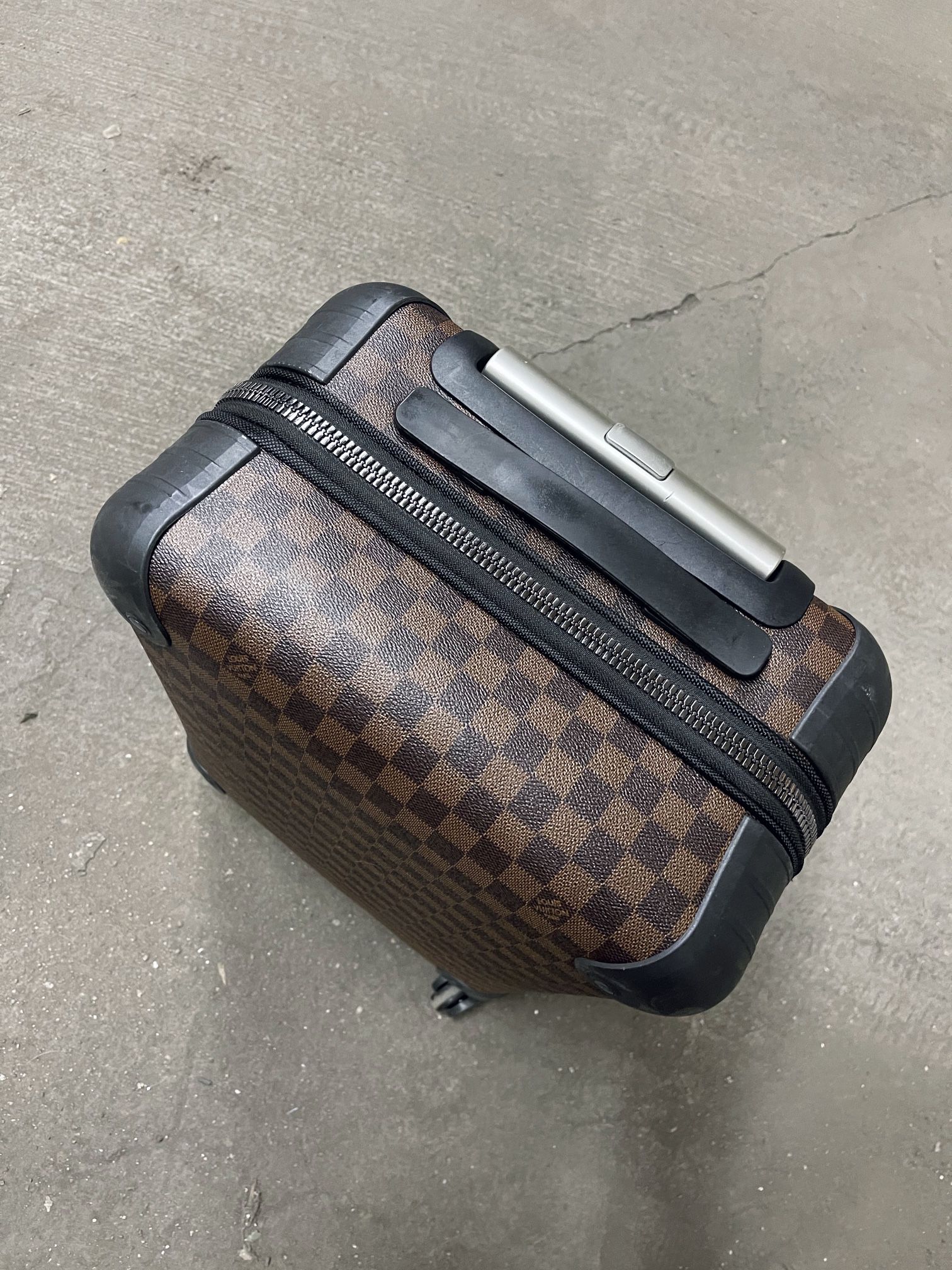 Louis Vuitton Rolling Carry on Suitcase Duffle Bag Travel Luggage Leather Monogram With Lock