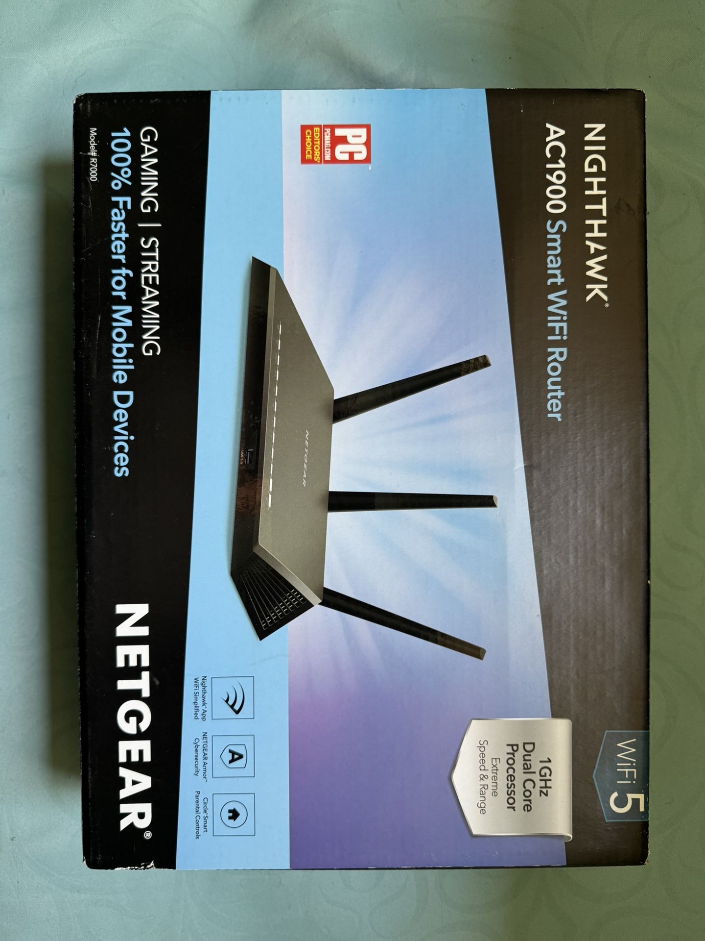 Nighthawk AC1900 Smart WiFi Router