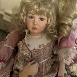 6 Vintage Porcelain Dolls