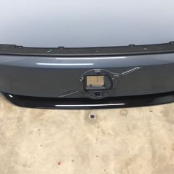 2021-2022-2023-2024 VOLVO XC40 RECHARGE FRONT CENTER GRILLE OEM USED