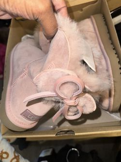 Ugg Size 7 Pink