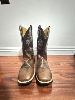 Men’s Two-Tone Faux Leather Western Cowboy Vaquero Boots