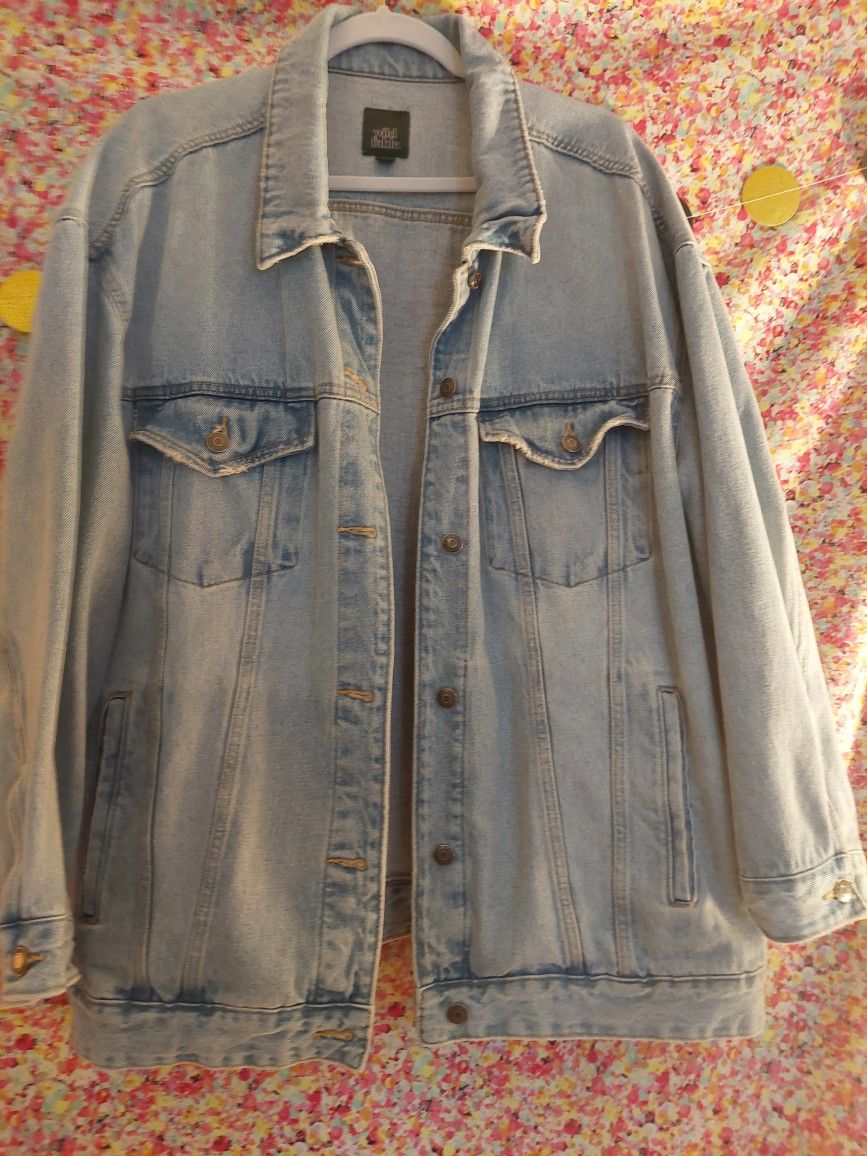 New-Women's Foundational Denim Oversized Trucker Jacket