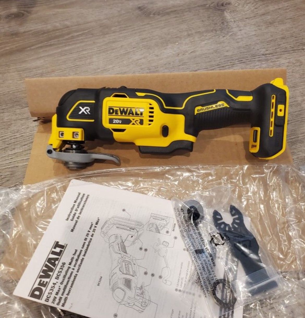DEWALT 20V MAX XR Cordless Brushless 3-Speed Oscillating Multi Tool