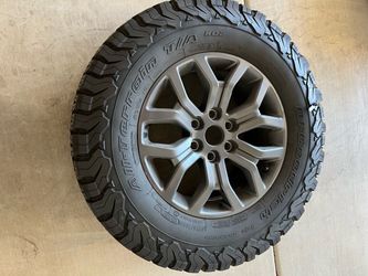 5 Ford F150 Tremor wheels and tires