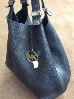 Michael Kors Leather Purse 👜