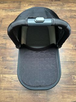 Uppababy V2 Bassinet