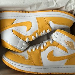Nike Air Jordan 1 Mid Pollen White University 