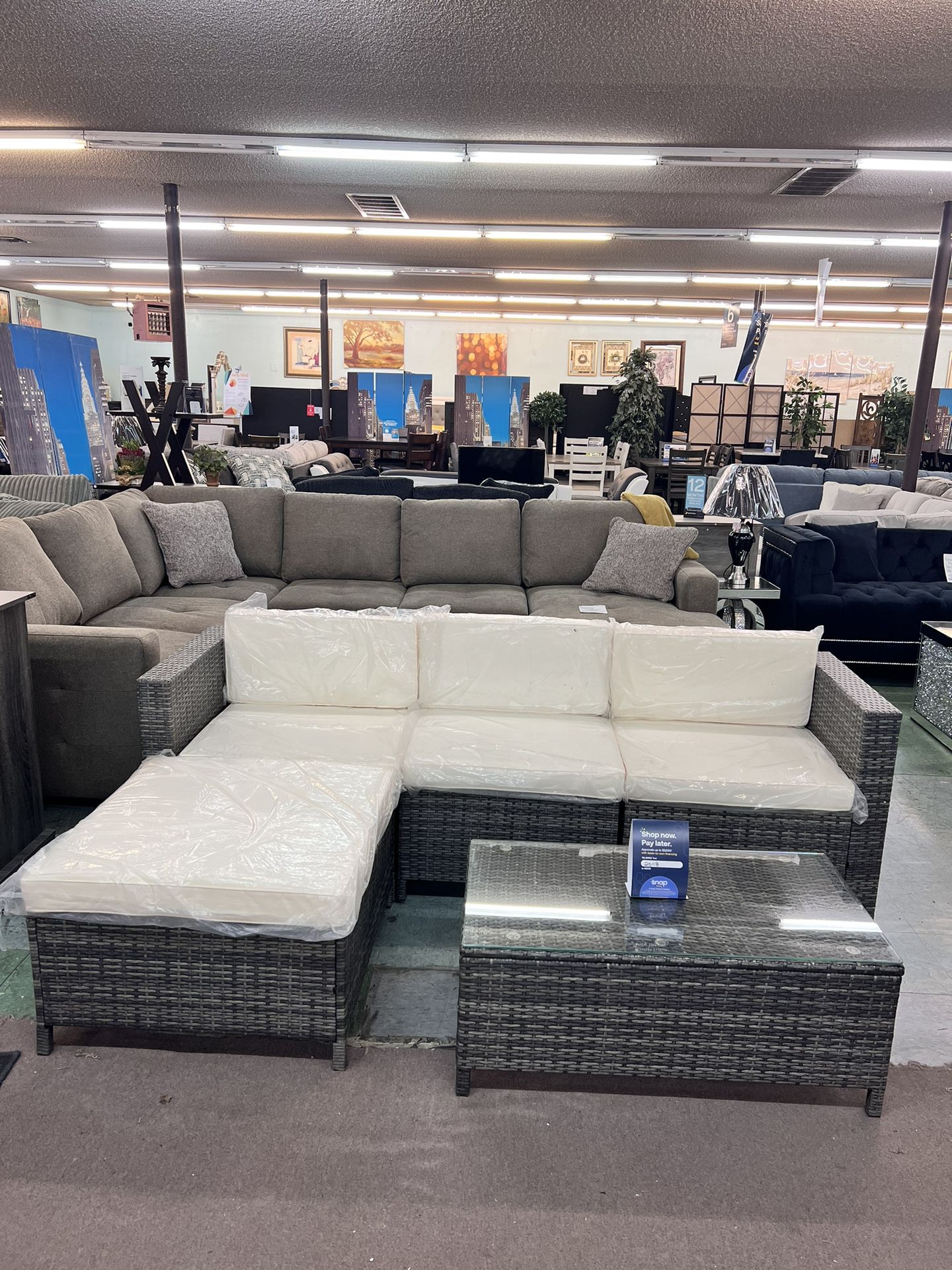 🔥Flash Deal🔥Brand New 4pc Patio Sectional With Coffee Table 