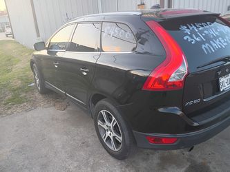 Awesome Leather. Nice. AC. Cold. New Motor 