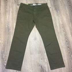 Goodfellow & Co Green Chino Pants 38x32 The Every Wear Collection Athletic Fit